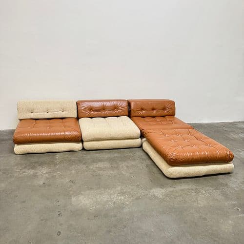1st Edition Mah Jong Sofa by Hans Hopfer for Roche Bobois, France circa 1971