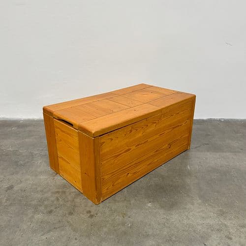 Charlotte Perriand Pine Storage Chest for Les Arcs, France 1970s