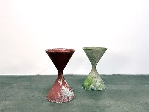 Pair of Small Willy Guhl Diabolo Planters Red and Grey