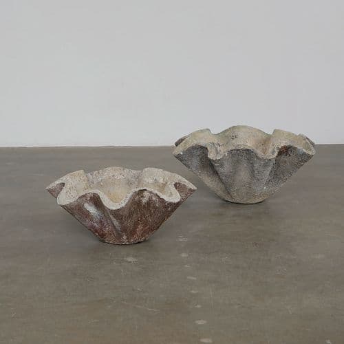Willy Guhl, Pair of Thick Clamshell Planters, 1960s