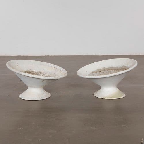 Willy Guhl, Pair of Short Off-Kilter Planters, 1960s