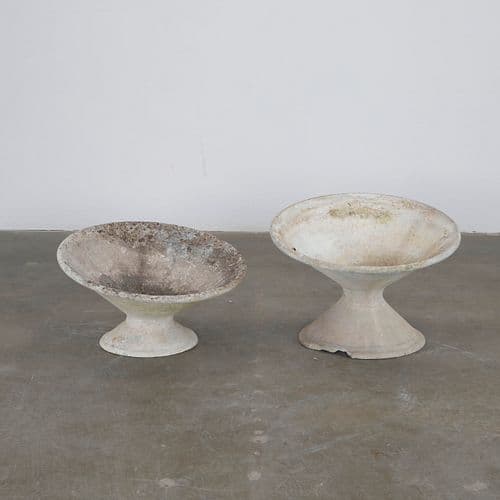 Willy Guhl, Pair of Short Off-Kilter Planters, 1960s