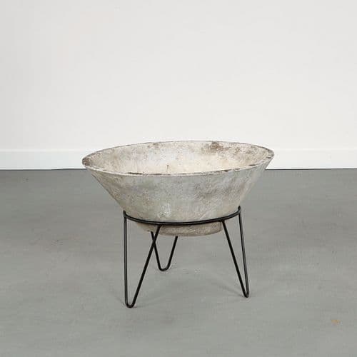 Willy Guhl, Oval Concrete Planter with Metal Stand, 1960s