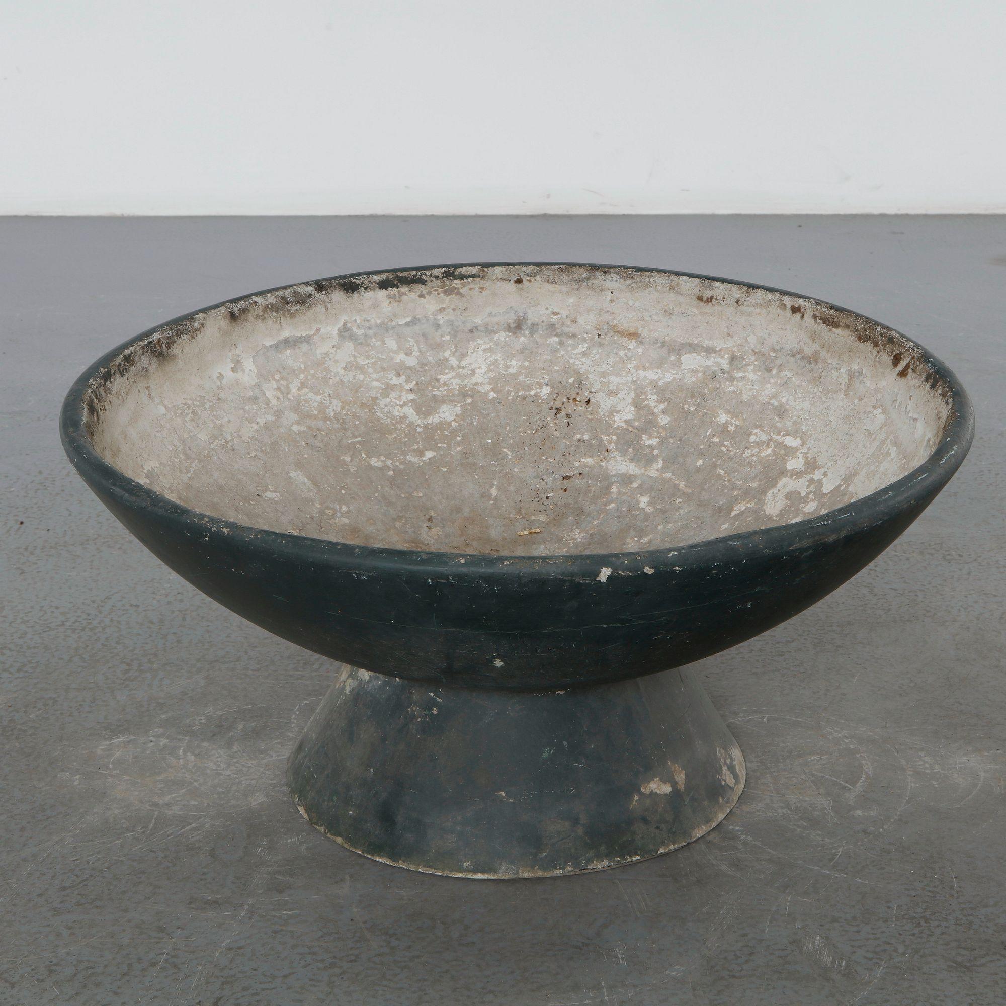 Willy Guhl, Bowl Planter on Concrete Stand, 1960s
