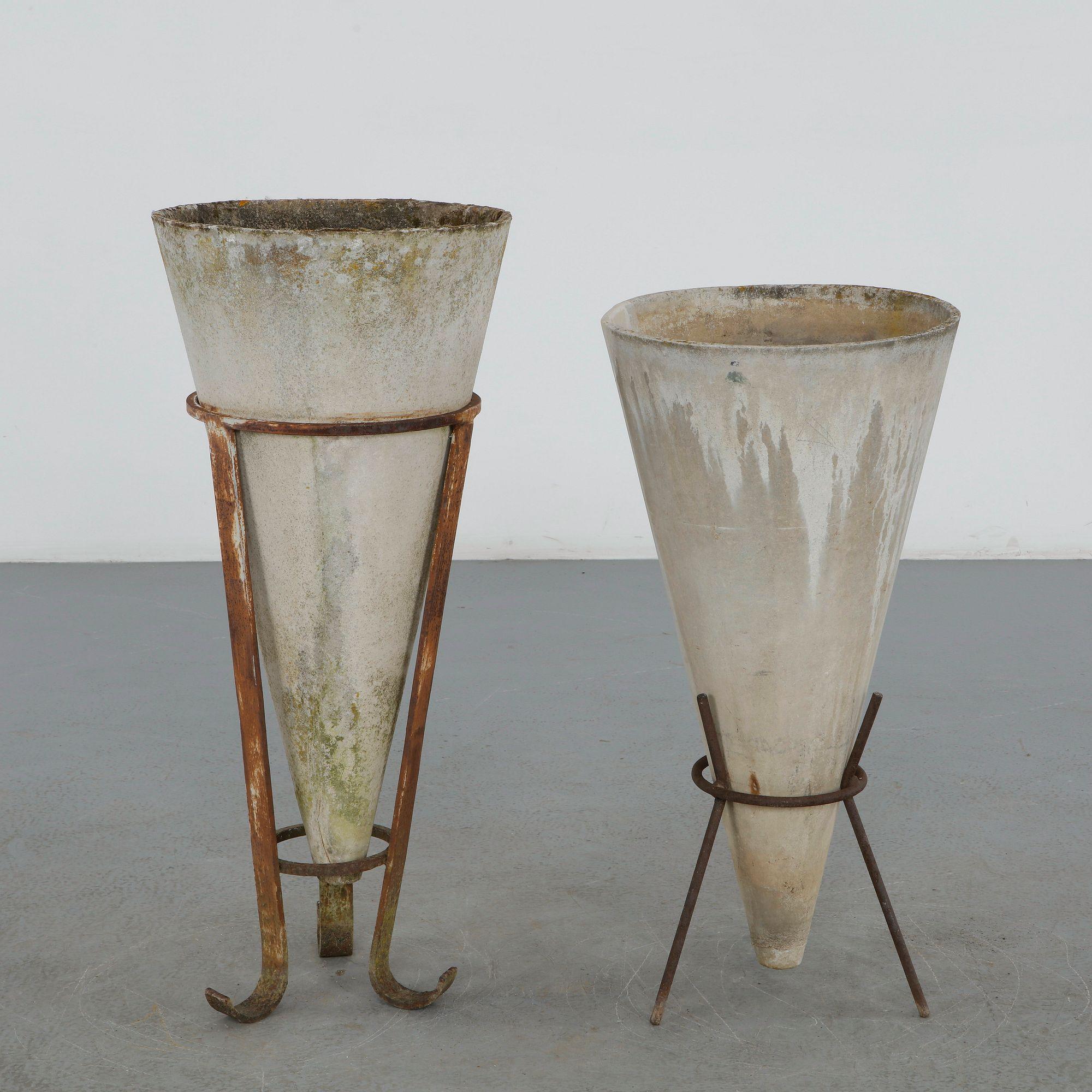 Willy Guhl, Pair of Conical Planters on Metal Stands, 1960s