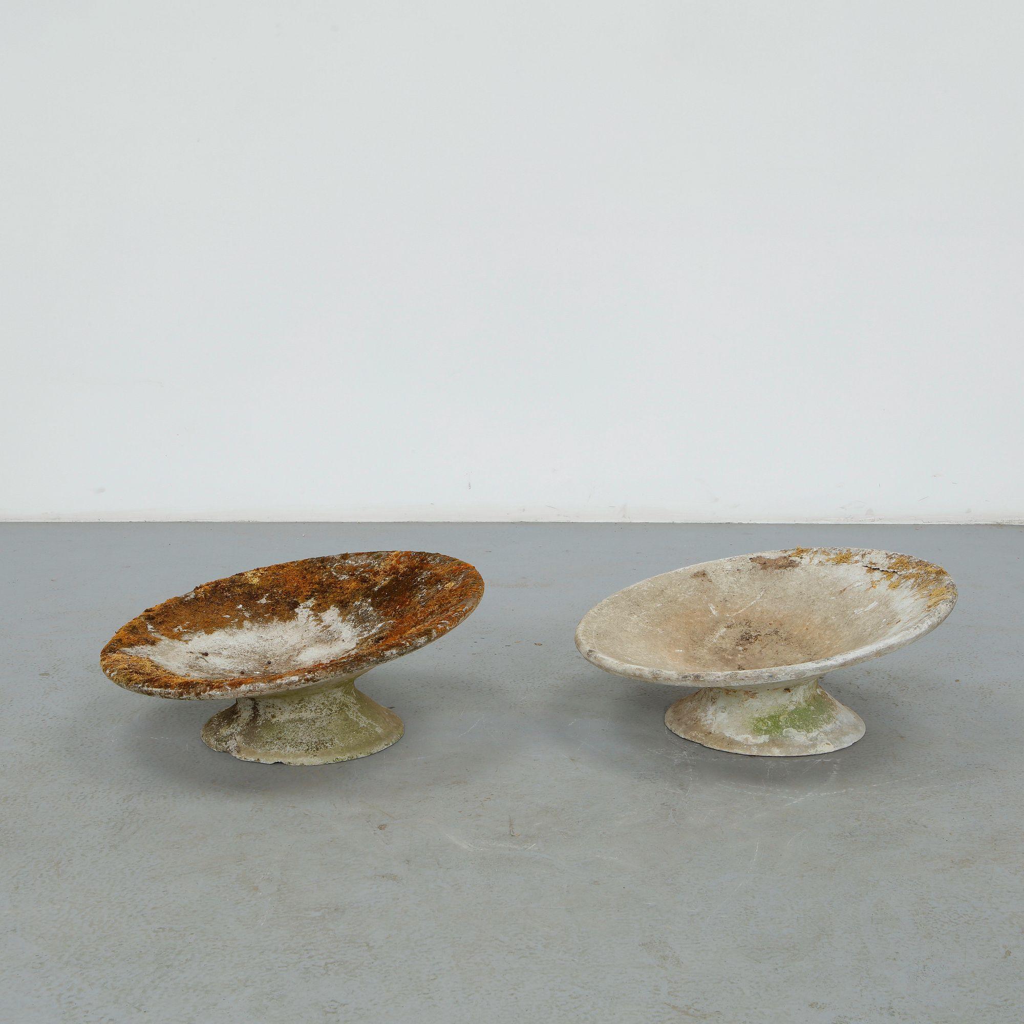 Willy Guhl, Pair of Extra Short Off-Kilter Planters, 1960s