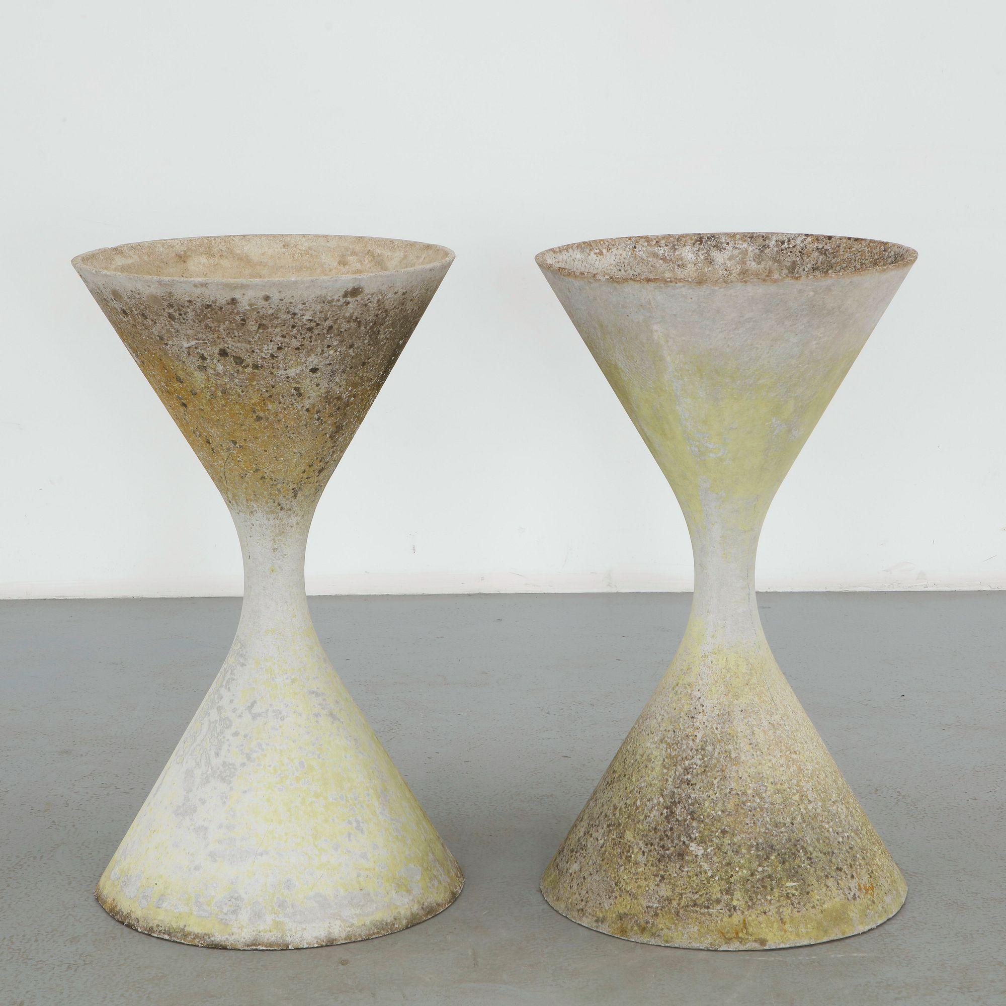Willy Guhl, Pair of Large Diabolo Planters, 1960s