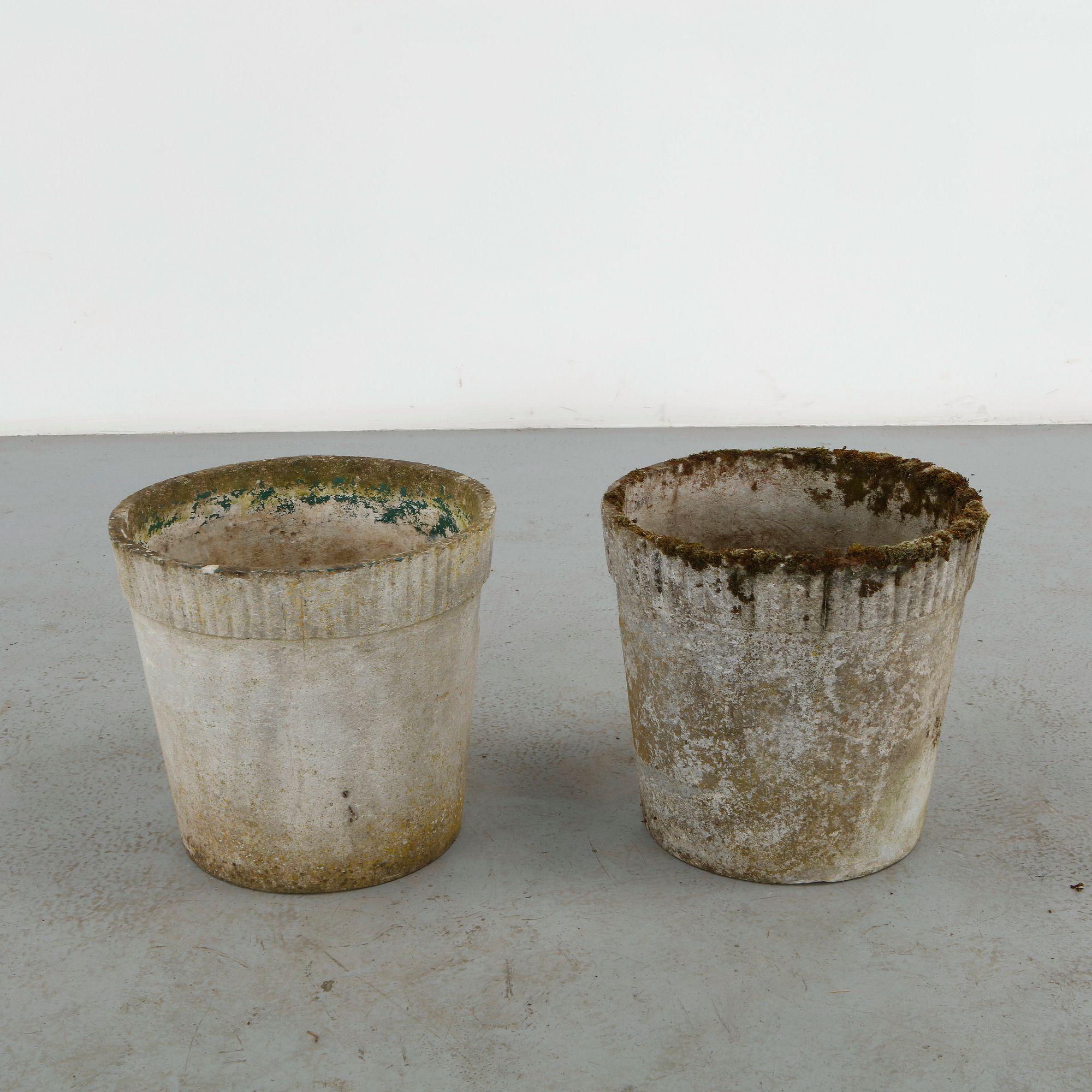 Willy Guhl, Pair of Round Planters, 1960s