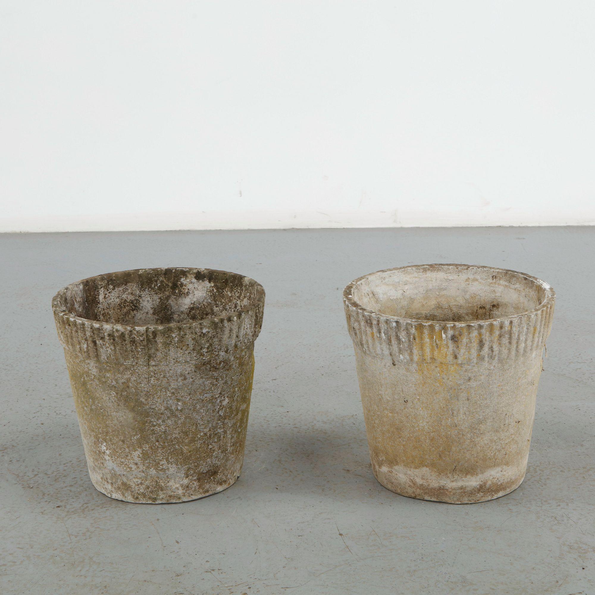 Willy Guhl, Pair of Round Planters, 1960s