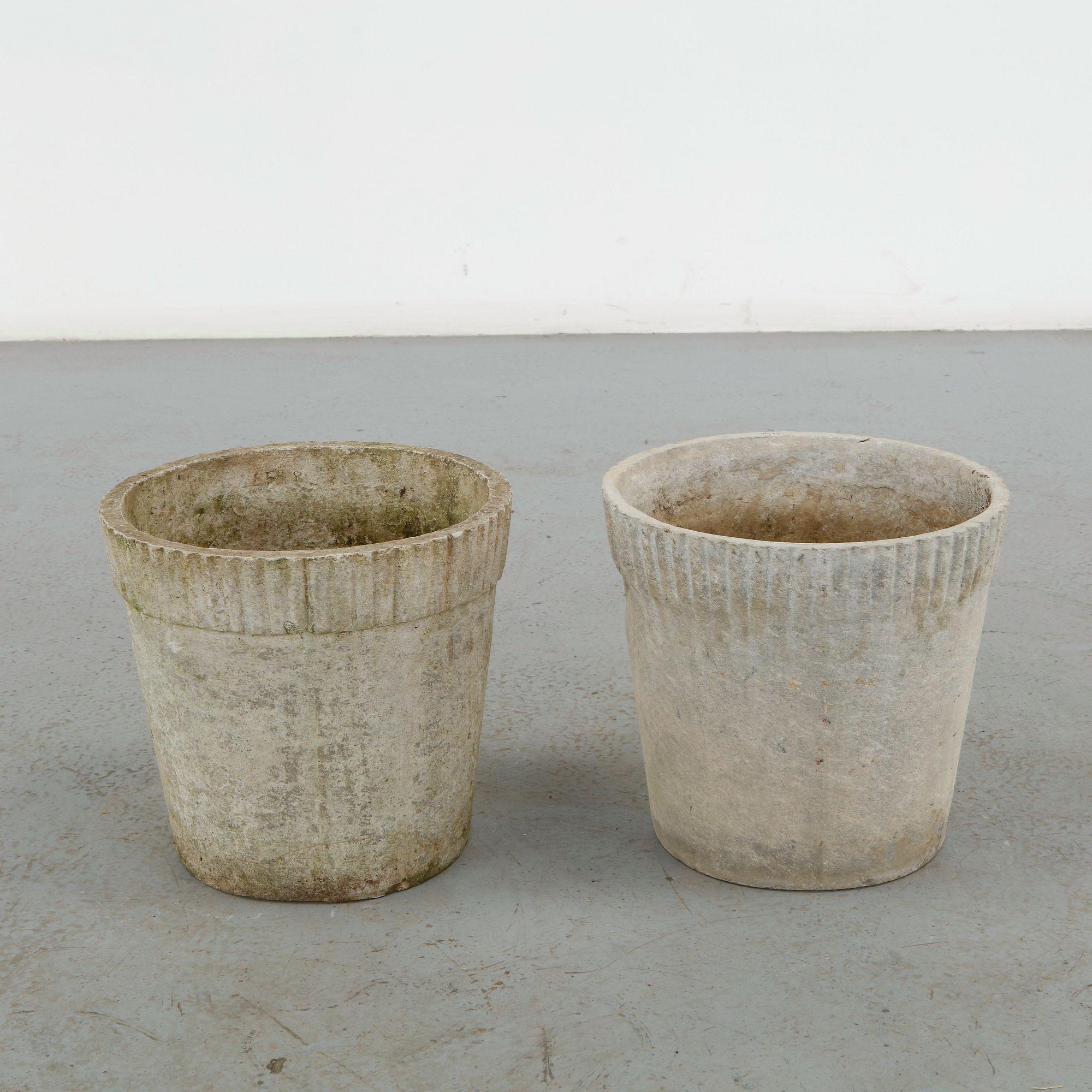 Willy Guhl, Pair of Round Planters, 1960s
