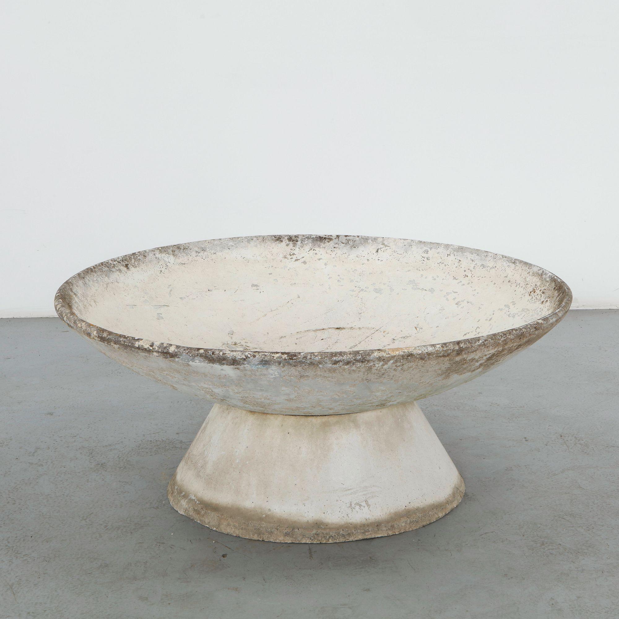 Willy Guhl, Large Bowl Planter on Concrete Stand, 1960s