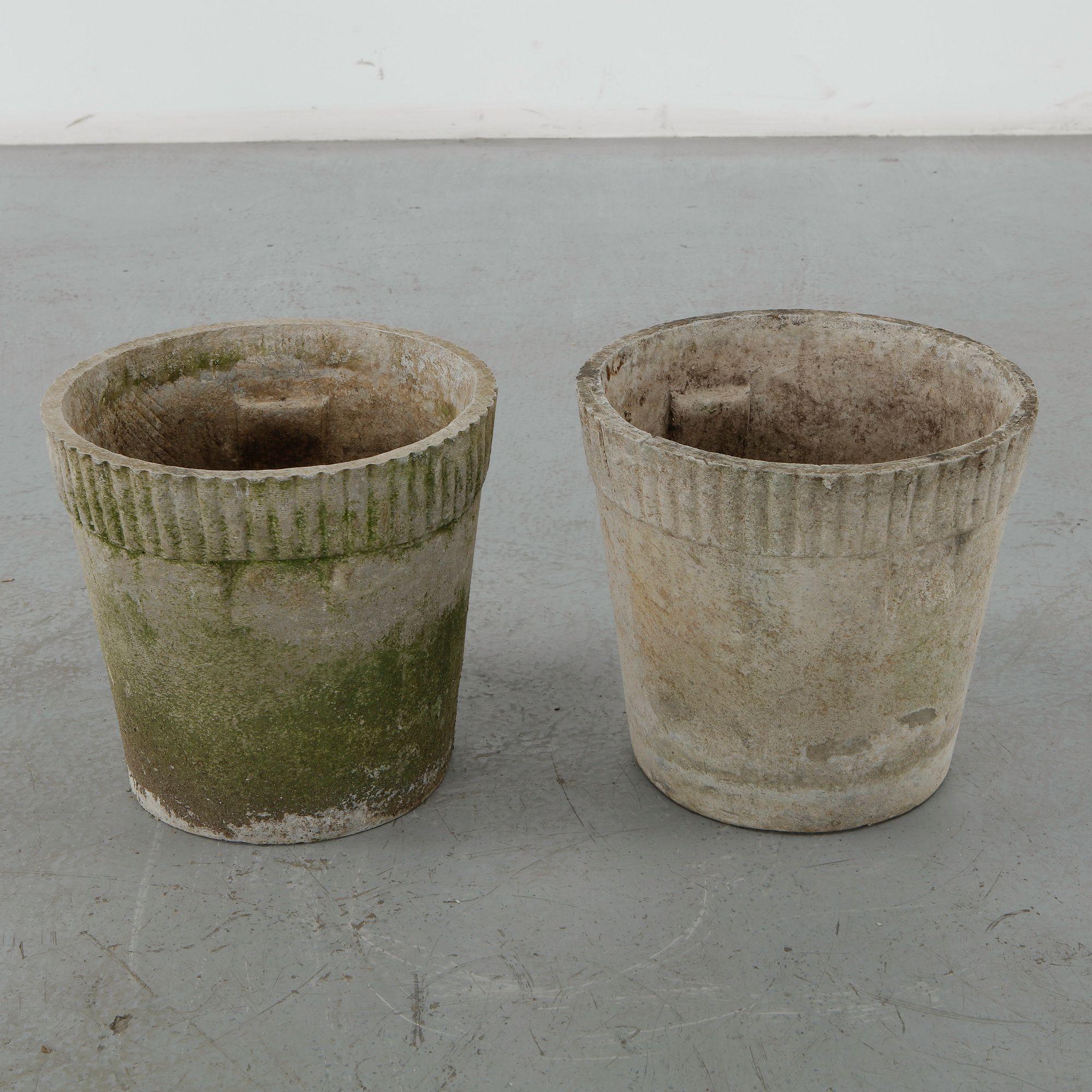 Willy Guhl, Pair of Round Planters, 1960s
