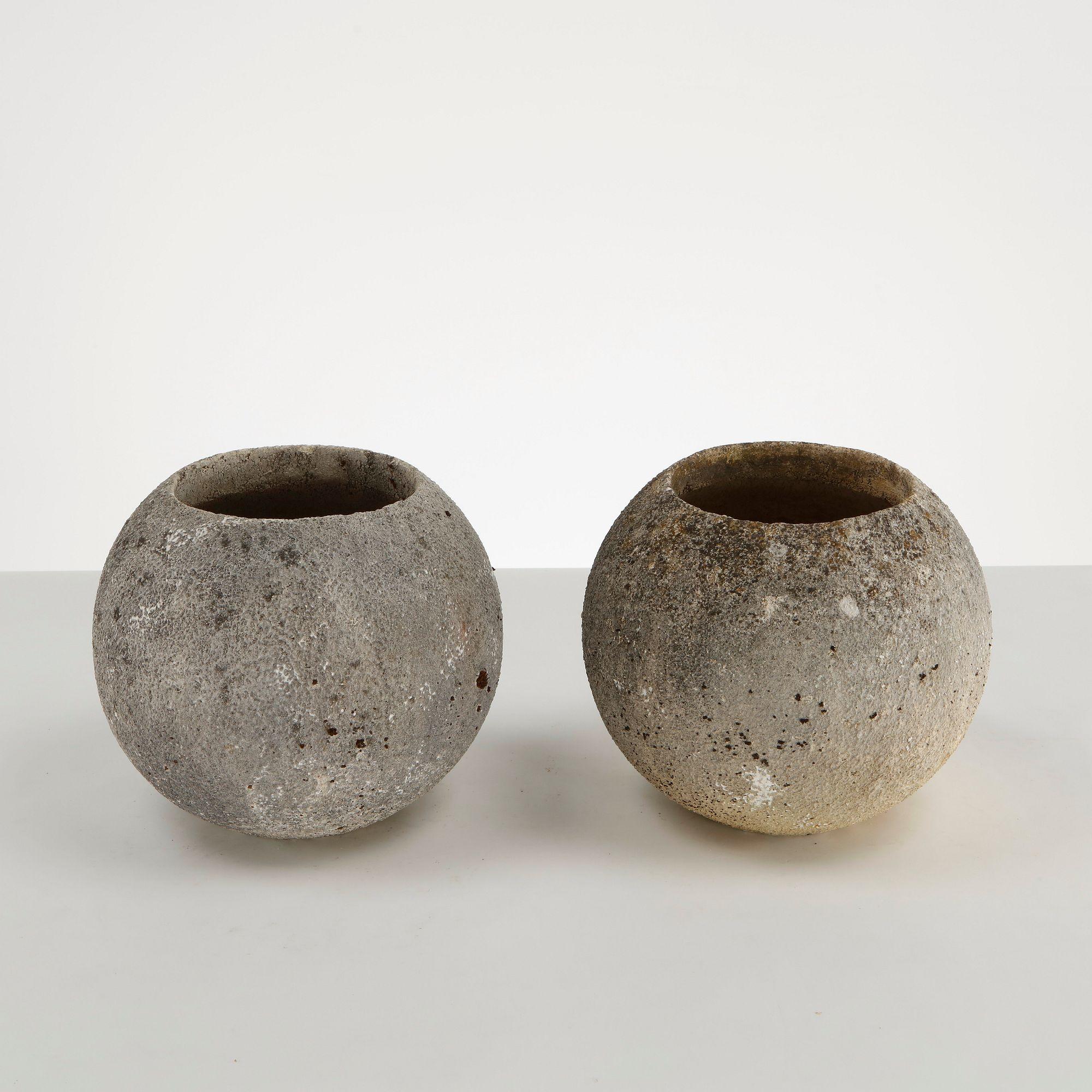 Grandon Fres, Pair of Spherical Planters, 1960s