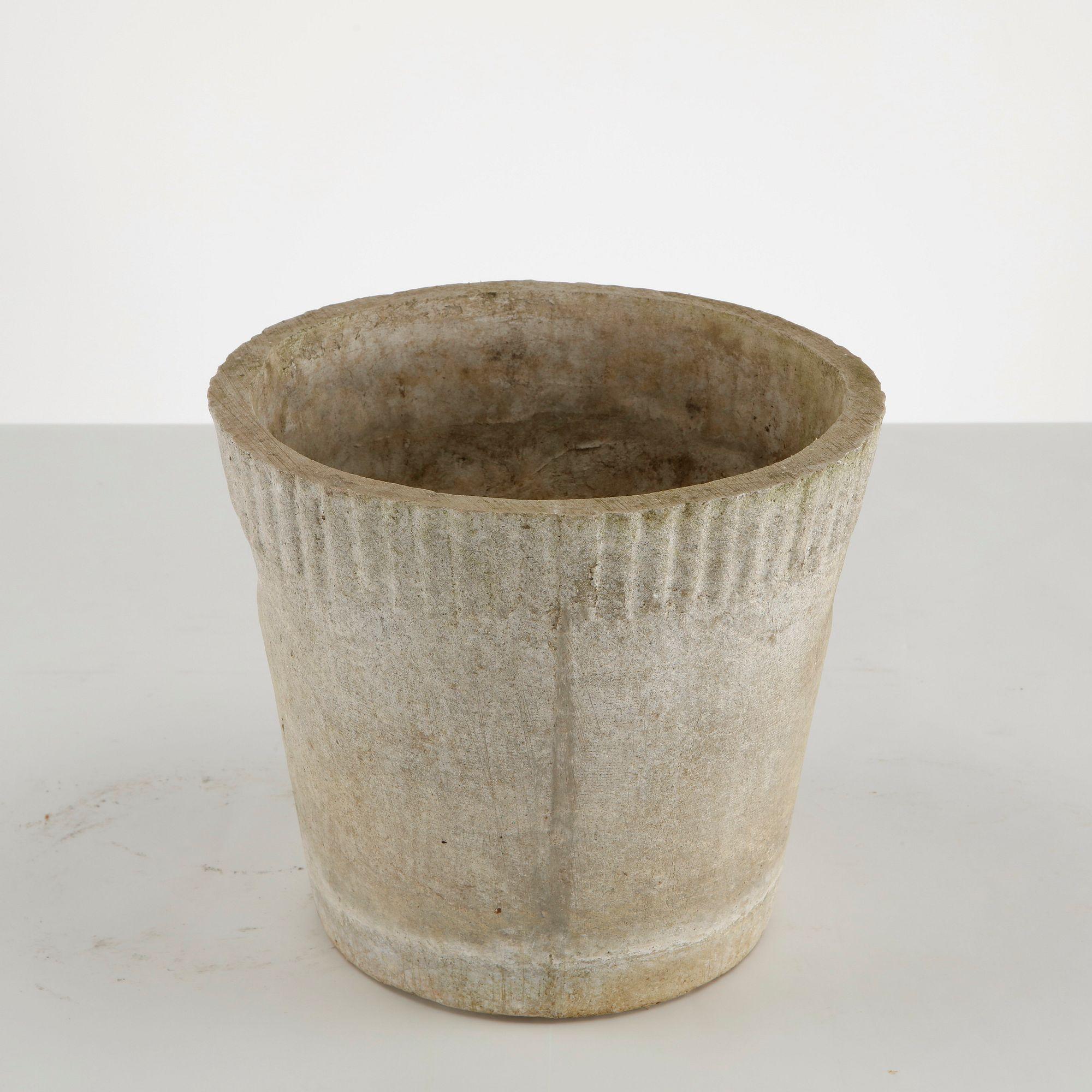 Willy Guhl, Small Round Planter, 1960s