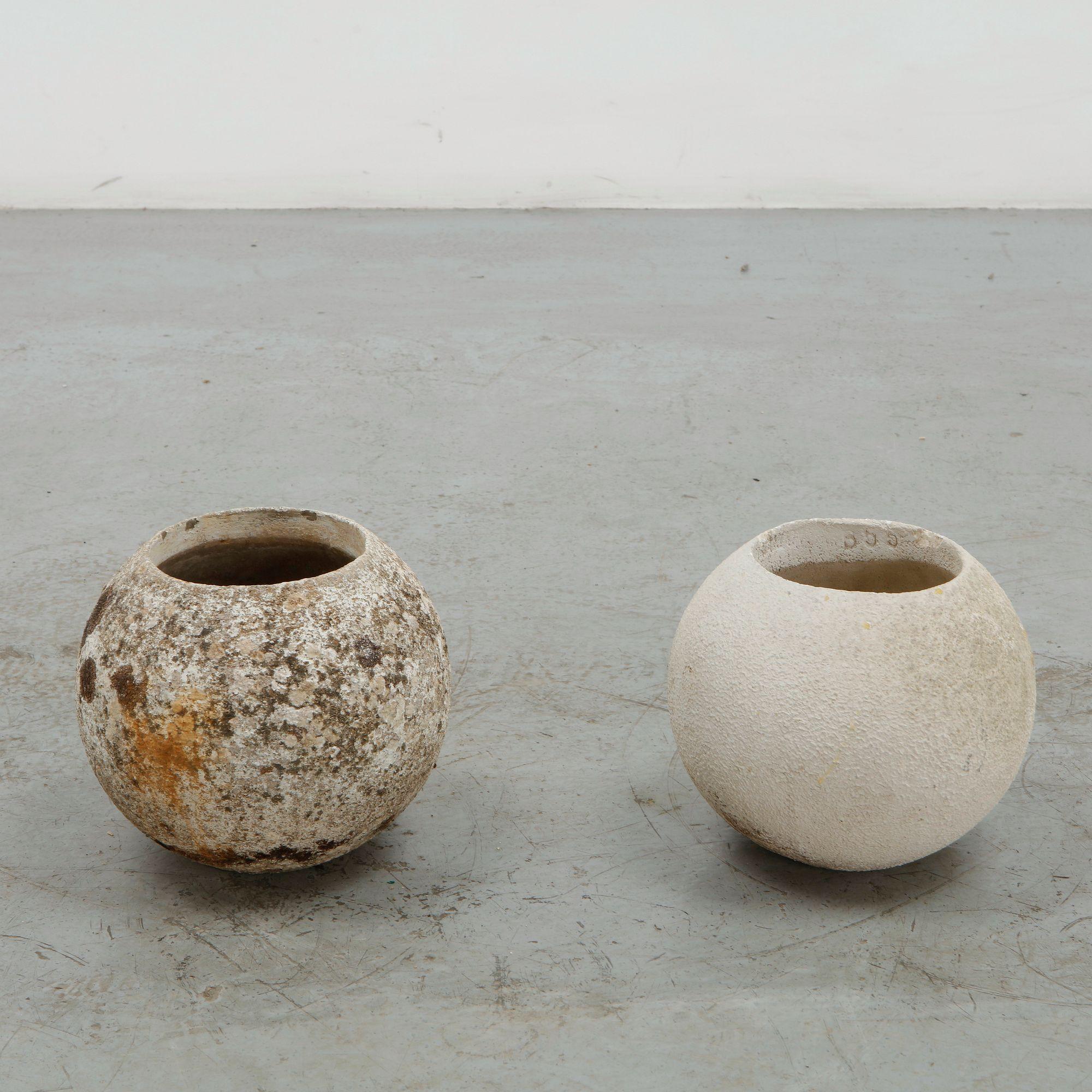 Grandon Fres, Pair of Small Spherical Planters, 1960s