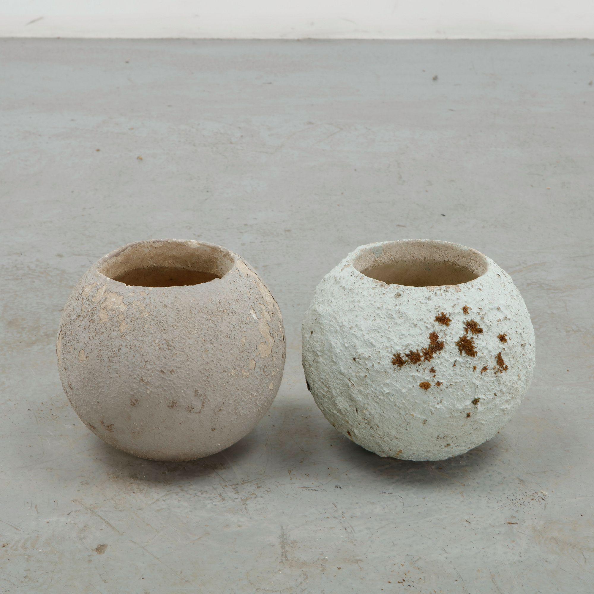 Grandon Fres, Pair of Small Spherical Planters, 1960s