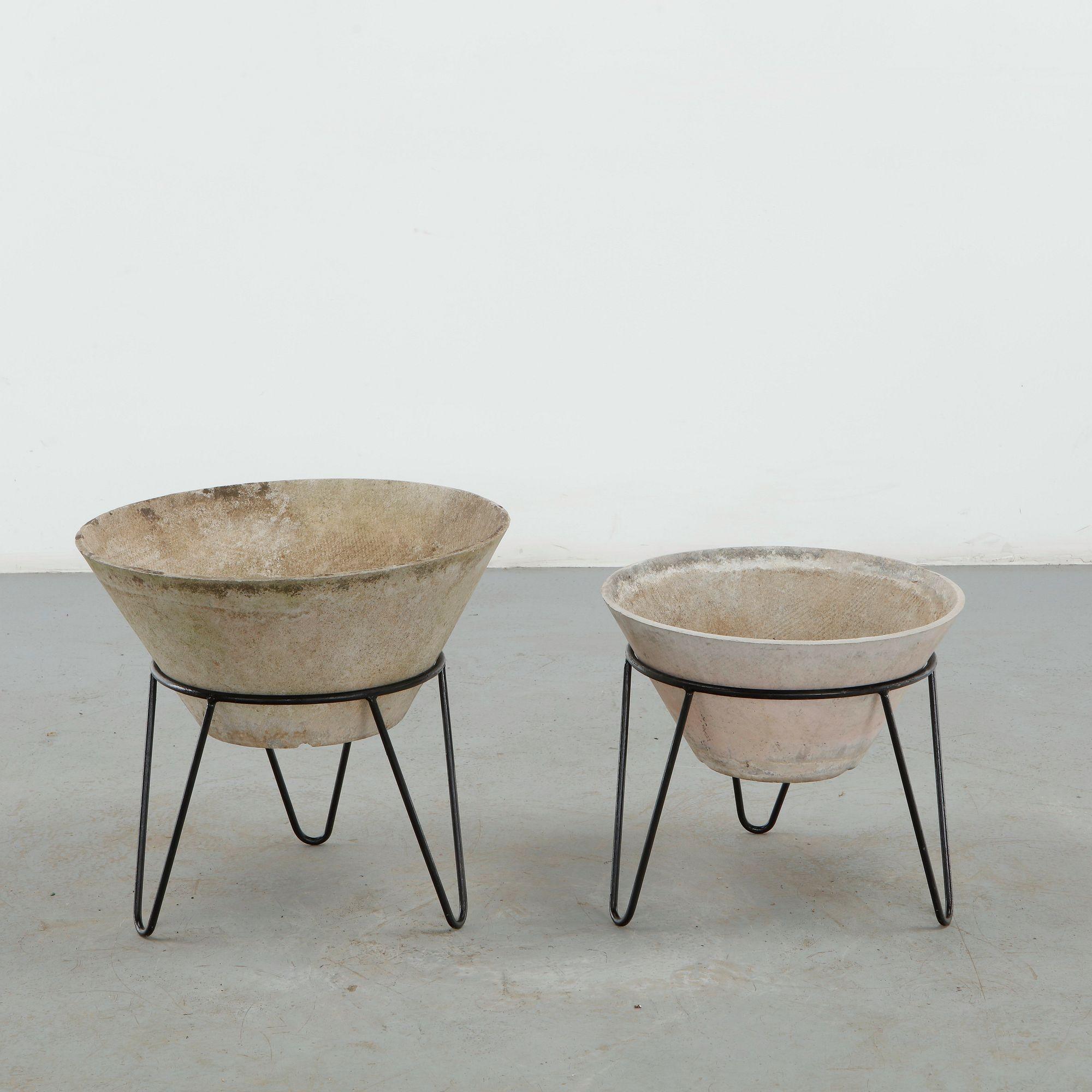 Willy Guhl, Pair of Conical Planters on Stands, 1960s