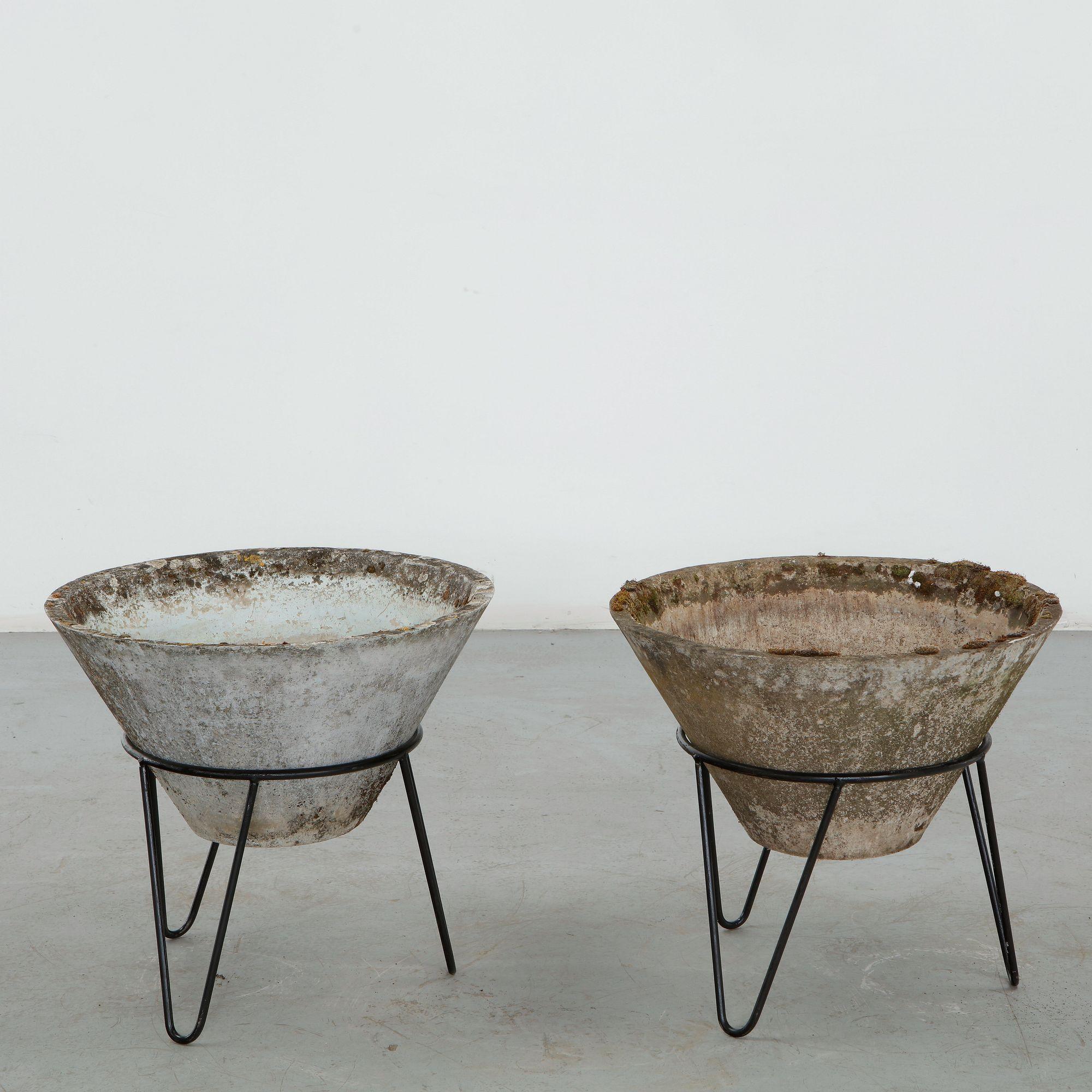 Willy Guhl, Pair of Conical Planters on Stands, 1960s