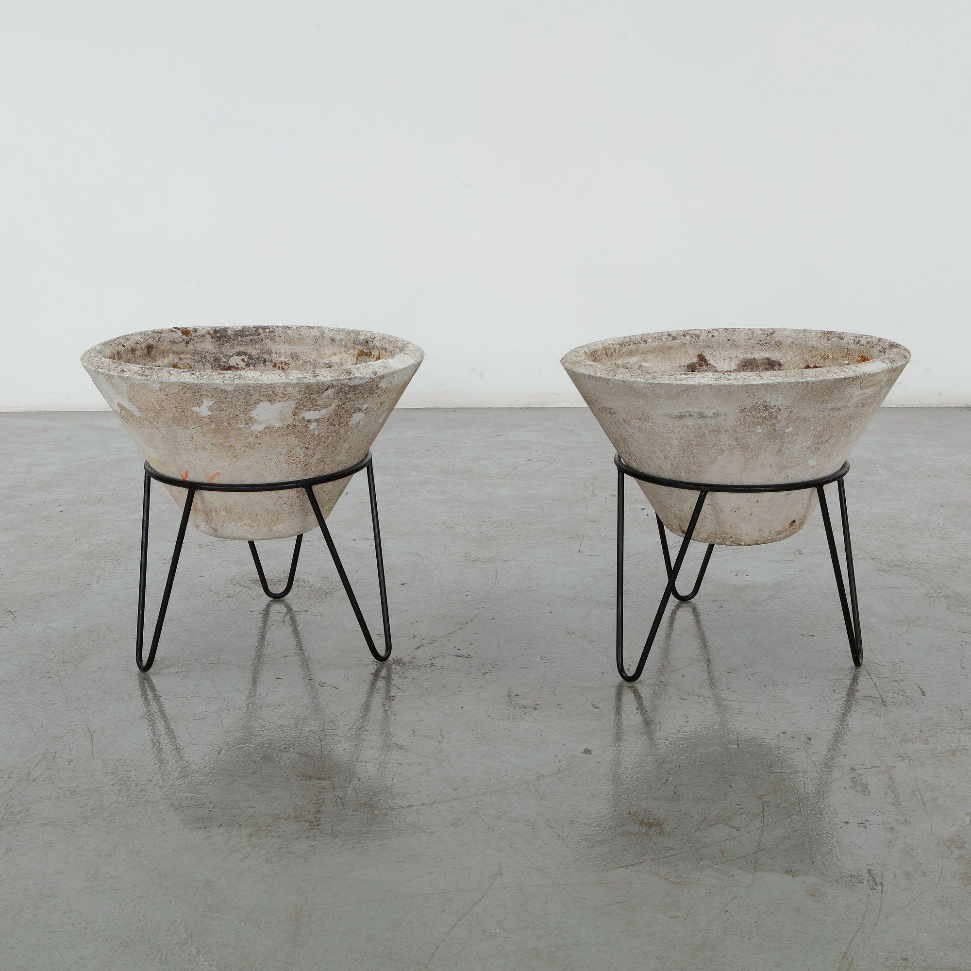 Willy Guhl, Pair of Conical Planters on Stands, 1960s