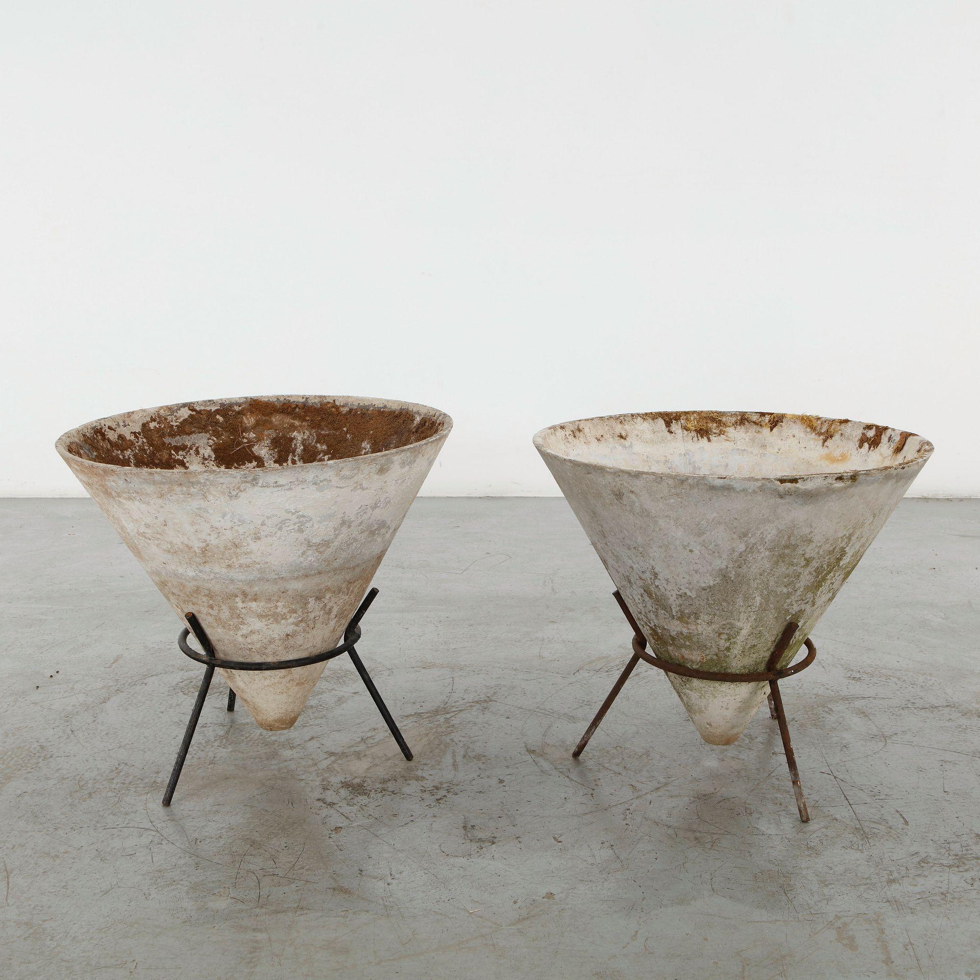 Willy Guhl, Pair of Conical Planters on Stands, 1960s
