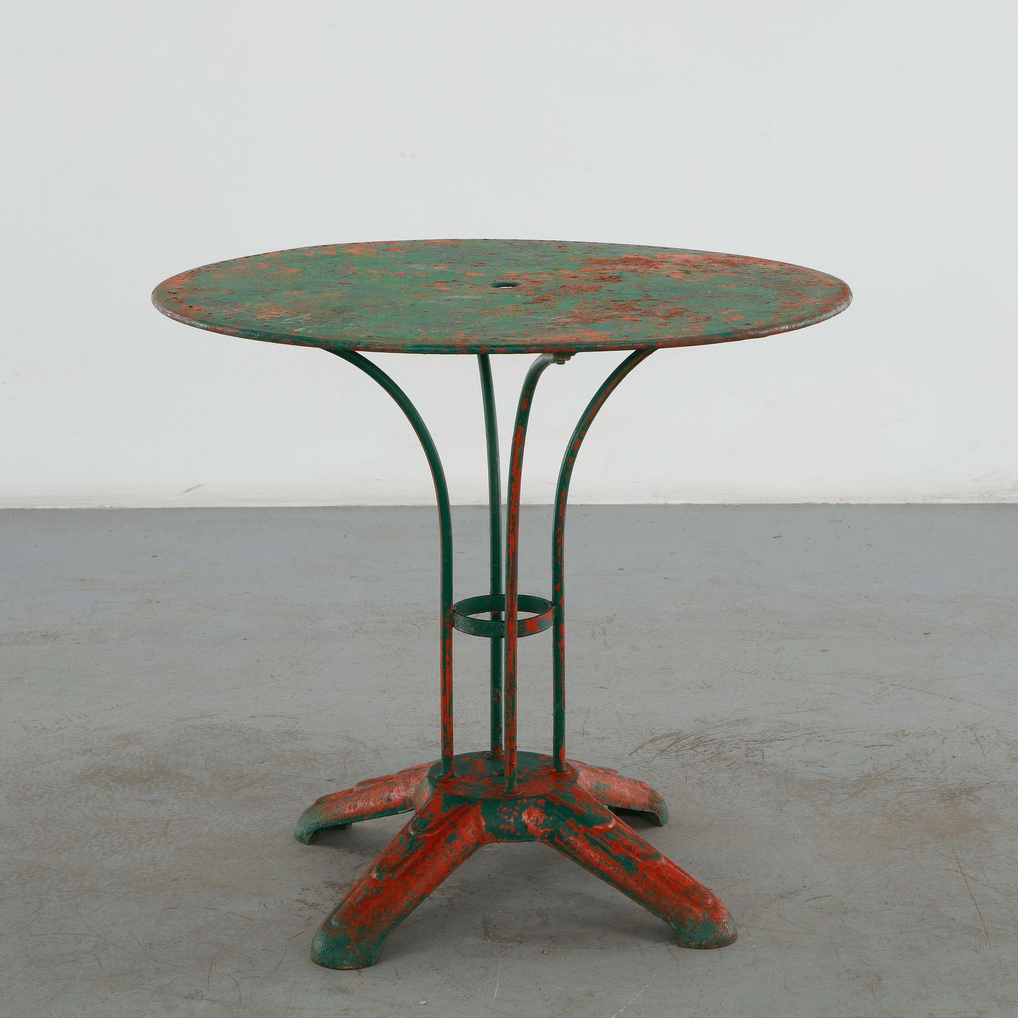 Parisian Round Garden Table, 1960s