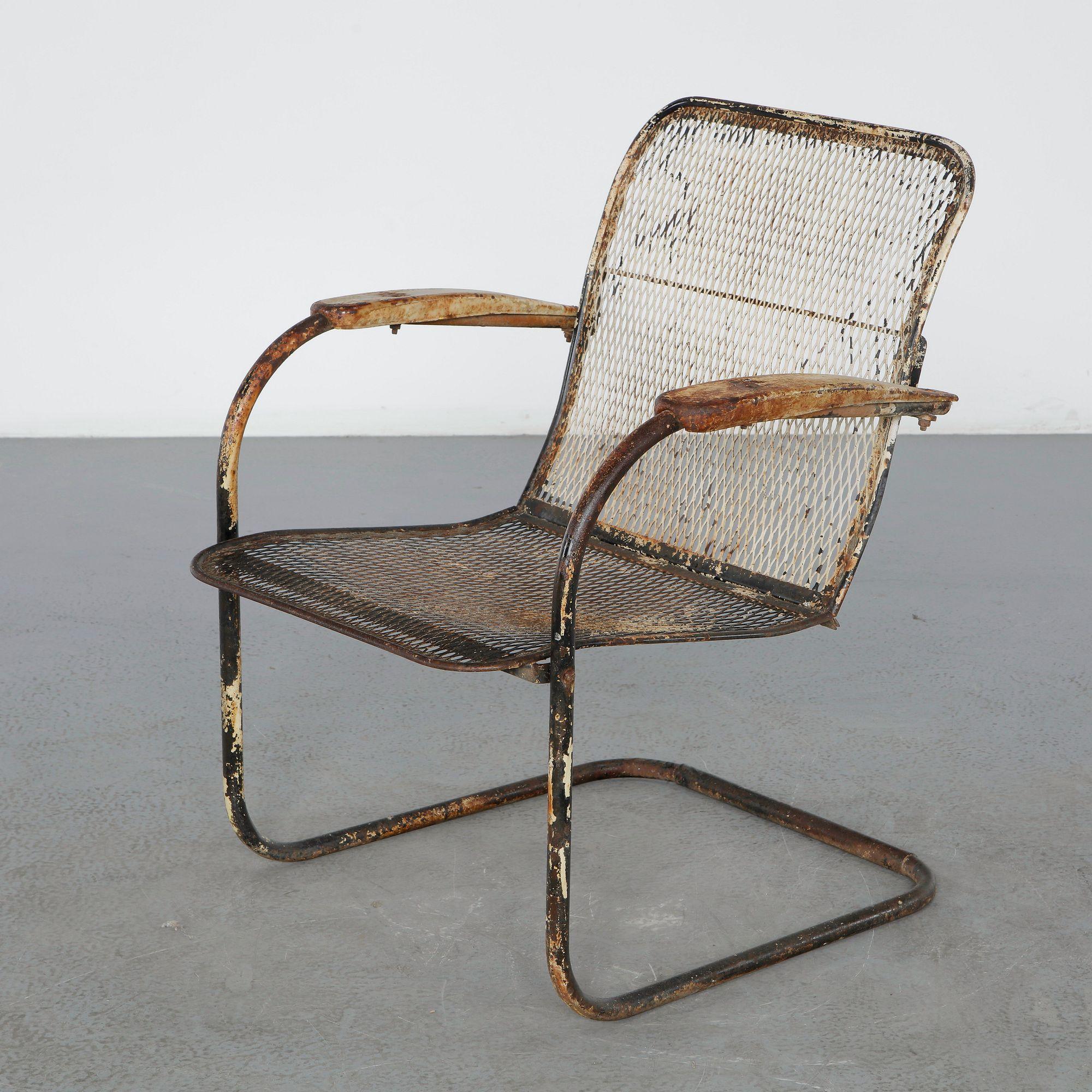 Outdoor Mesh Lounge Chair in the style of Woodard, 1950s