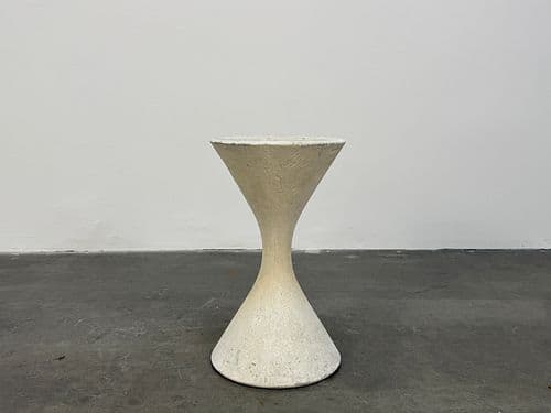 Small Willy Guhl Diabolo Planter