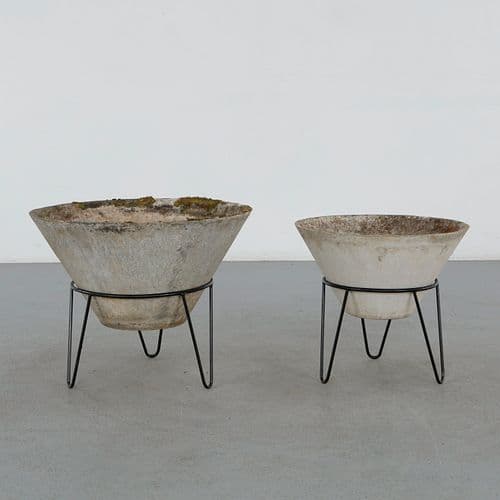Willy Guhl, Pair of Medium and Large Conical Planters on Stands, 1960s