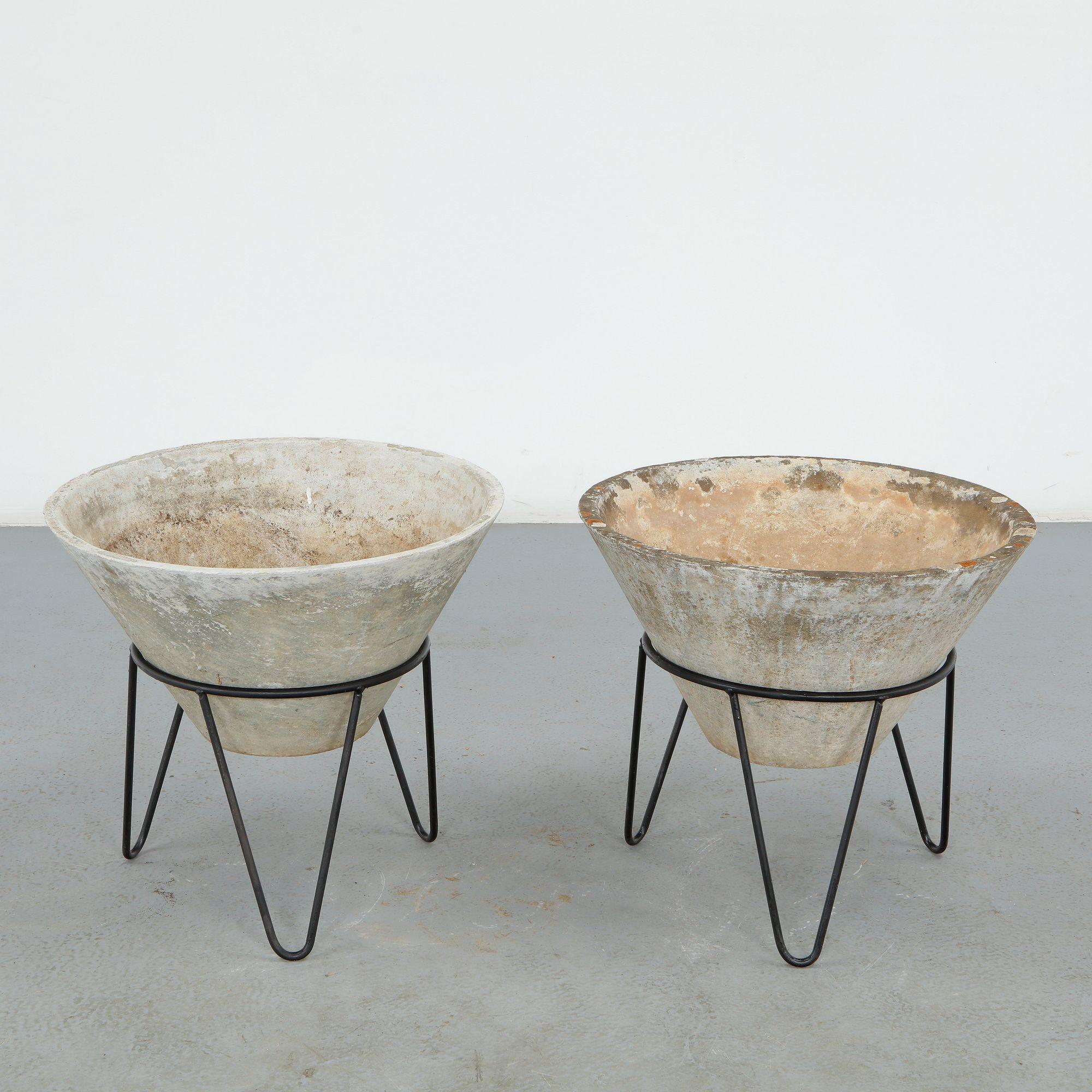 Willy Guhl, Pair of Conical Planters on Stands, 1960s
