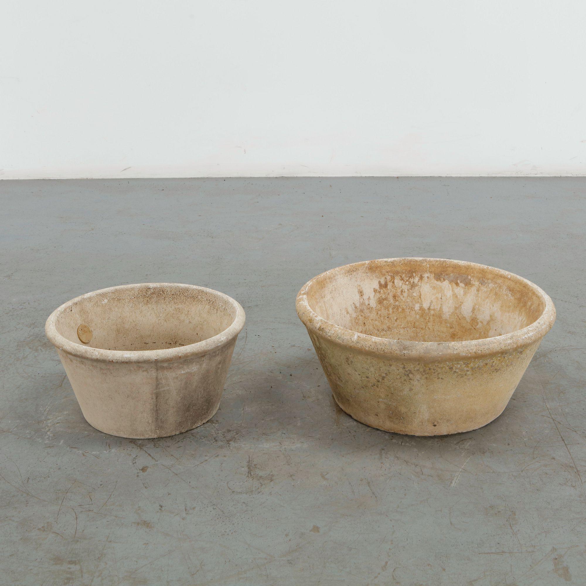 Grandon Fres, Pair of Round Planters, 1960s